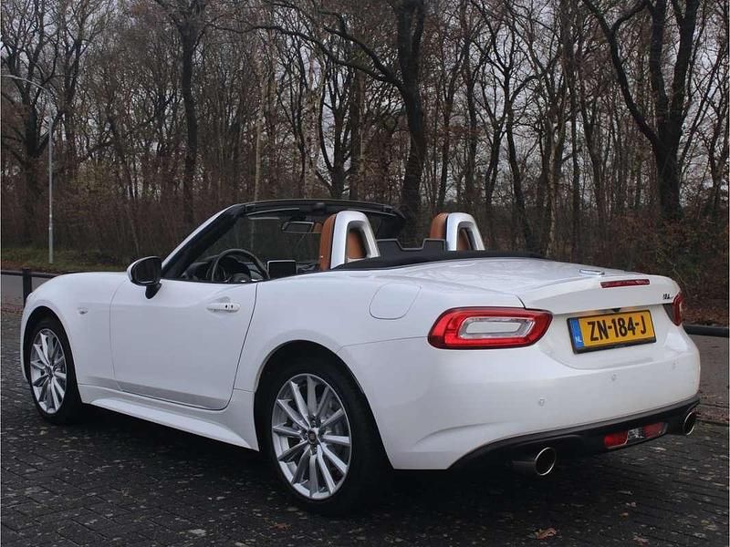 Occasion Fiat 124 Spider Lusso 141 PK (103 kW) 2016 Wit (parellak) Cabriolet