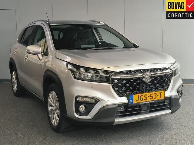 Grijs Gebruikt 2023 Suzuki SX4 S-Cross SUV | € 24.950 (Goede deal) - Afbeelding 1/4