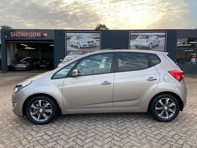 Bruin Gebruikt 2017 Hyundai ix20 Premium Hatchback | € 13.995 (Eerlijke prijs) - Afbeelding 1/4