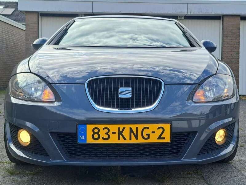 Grijs Gebruikt 2010 Seat Leon Hatchback | € 4.300 (Eerlijke prijs) - Afbeelding 1/4