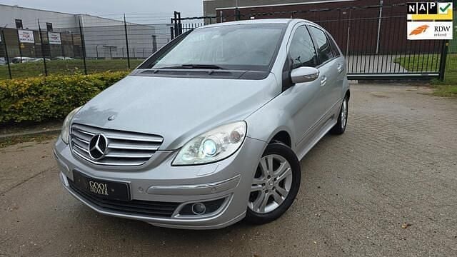 Grijs Gebruikt 2005 Mercedes B170 Avantgarde MPV | € 3.650 (Eerlijke prijs) - Afbeelding 1/4
