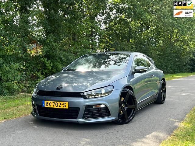 Grijs Gebruikt 2009 VW Scirocco Highline Coupé | € 8.975 (Eerlijke prijs) - Afbeelding 1/4
