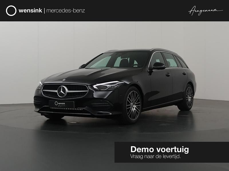 Zwart Gebruikt 2024 Mercedes C180 Luxury Stationwagen | € 54.900 - Afbeelding 1/4