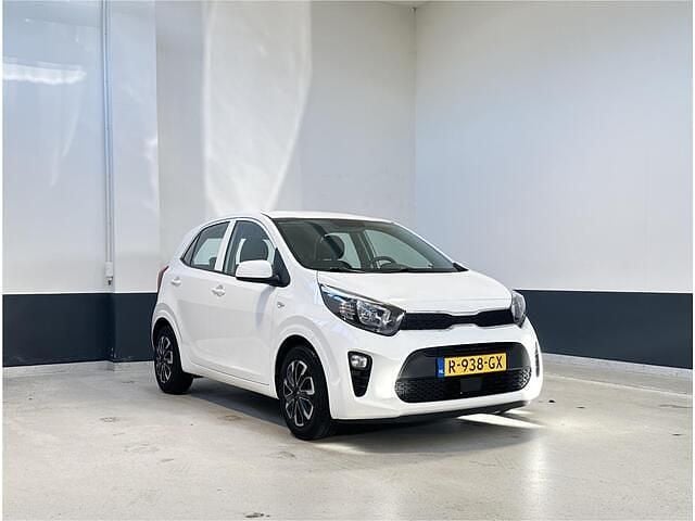 Wit Occasion 2022 Kia Picanto Comfort Hatchback | € 9.949 (Super prijs) - Afbeelding 1/4