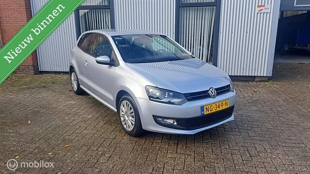 Grijs Gebruikt 2011 VW Polo Hatchback | € 3.750 (Goede deal) - Afbeelding 1/4