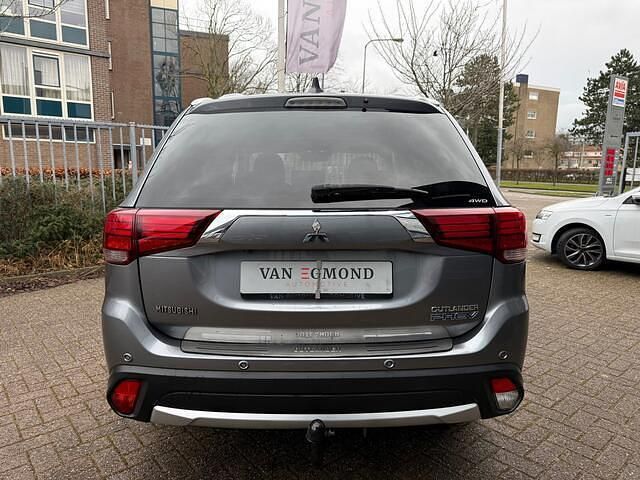 Occasion Mitsubishi Outlander Instyle 121 PK (88 kW) 2015 Grijs SUV