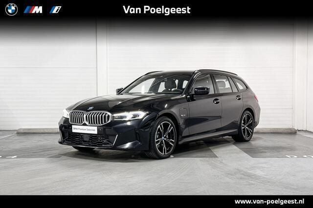 Zwart Gebruikt 2023 BMW 330 M Sport Stationwagen | € 42.900 (Duur) - Afbeelding 1/4