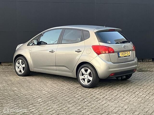 Occasion Kia Venga Comfort 90 PK (66 kW) 2012 Beige (metallic) Hatchback