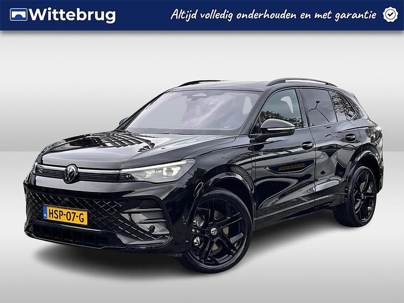 Zwart Gebruikt 2025 VW Tiguan R-line Edition SUV | € 54.950 (Goede deal) - Afbeelding 1/2