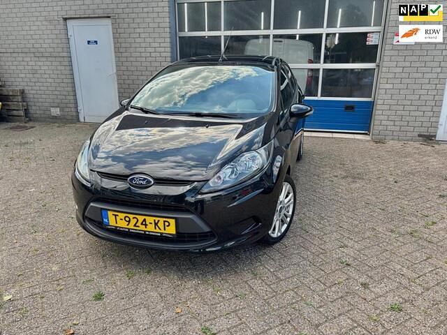 Zwart Gebruikt 2010 Ford Fiesta Trend Hatchback | € 3.999 (Goede deal) - Afbeelding 1/4