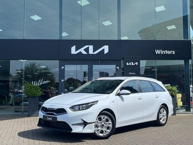 Wit Gebruikt 2023 Kia Ceed Sportswagon Comfort Stationwagen | € 28.445 - Afbeelding 1/4