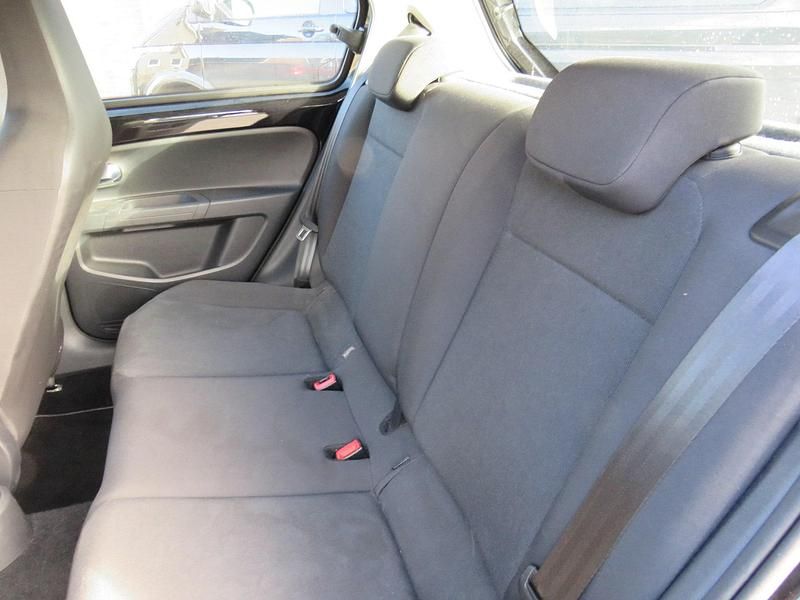 Occasion VW up! Executive 60 PK (44 kW) 2017 Zwart Hatchback