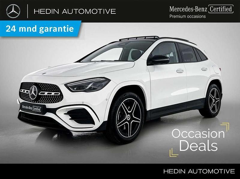 Wit Occasion 2024 Mercedes GLA250 AMG line SUV | € 51.900 (Duur) - Afbeelding 1/4