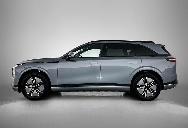 Nieuw XPENG G9 230 kW (313 PK) 2025 Grijs SUV