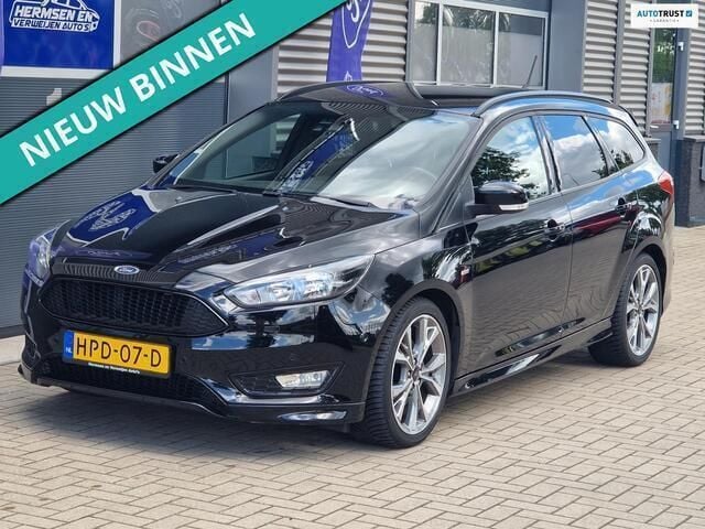 Zwart Gebruikt 2018 Ford Focus Titanium Stationwagen | € 16.450 (Eerlijke prijs) - Afbeelding 1/4