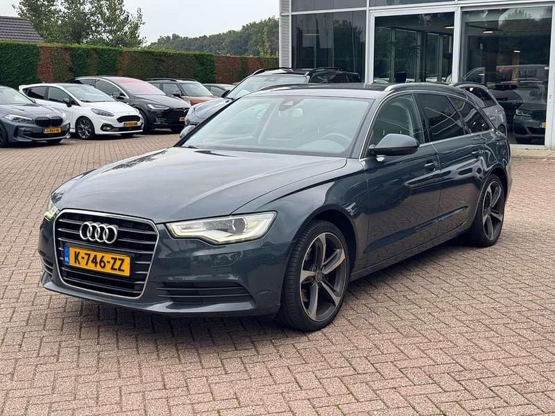Blauw Gebruikt 2014 Audi A6 Sport Stationwagen | € 12.999 (Eerlijke prijs) - Afbeelding 1/4