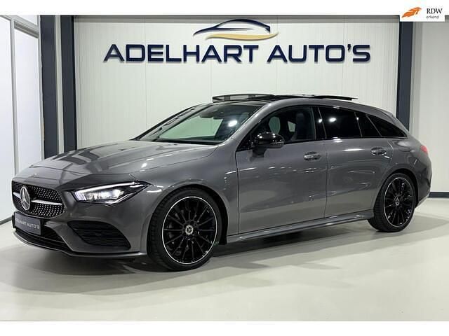 Grijs Gebruikt 2023 Mercedes CLA200 Shooting Brake AMG line Stationwagen | € 33.950 - Afbeelding 1/4