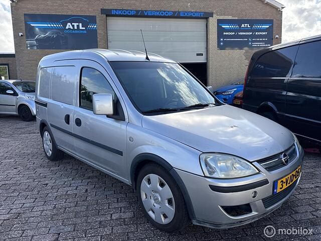Overige Gebruikt 2010 Opel Combo MPV | € 1.750 (Eerlijke prijs) - Afbeelding 1/4
