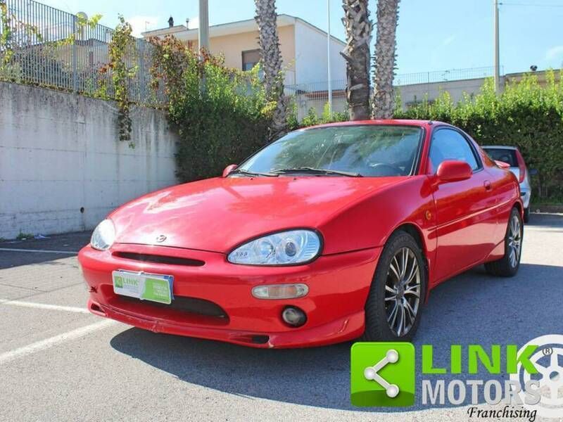 Rood Gebruikt 1992 Mazda MX3 Hatchback | € 7.999 - Afbeelding 1/4