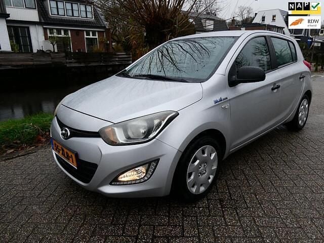 Grijs Gebruikt 2012 Hyundai i20 Edition Hatchback | € 3.995 (Goede deal) - Afbeelding 1/4