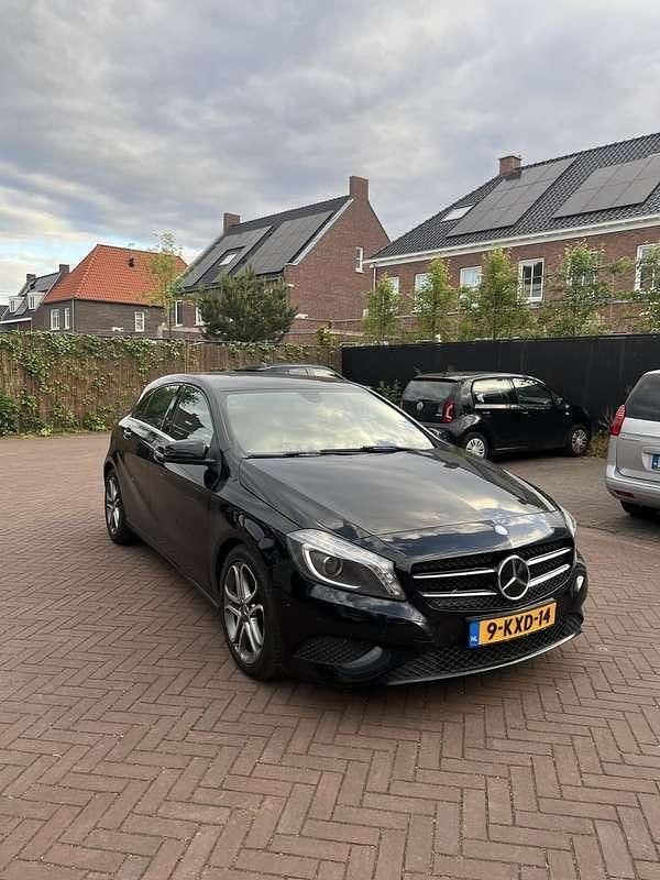 Zwart Gebruikt 2013 Mercedes A180 Edition Stationwagen | € 6.400 (Goede deal) - Afbeelding 1/4
