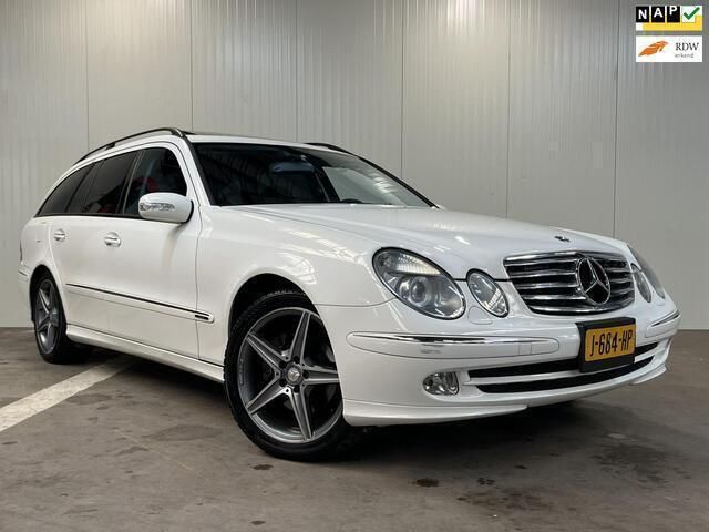 Wit Gebruikt 2004 Mercedes 320 Avantgarde Stationwagen | € 7.450 - Afbeelding 1/4