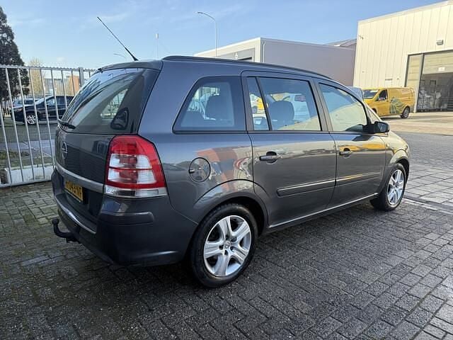 Occasion Opel Zafira 116 PK (85 kW) 2008 Grijs MPV