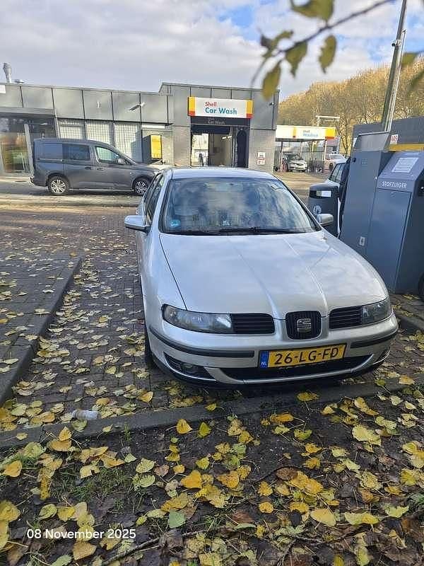 Gebruikt 2002 Seat Leon Stella Sedan | € 1.500 (Goede deal) - Afbeelding 1/4