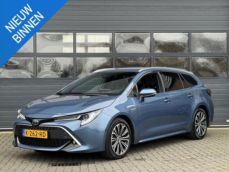 Blauw Gebruikt 2021 Toyota Corolla Executive Stationwagen | € 21.999 (Goede deal) - Afbeelding 1/3