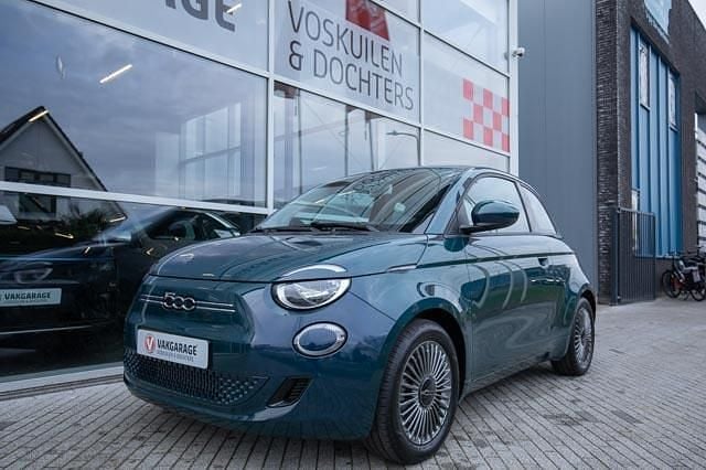 Groen Occasion 2022 Fiat 500e Icon Hatchback | € 18.950 (Goede deal) - Afbeelding 1/4