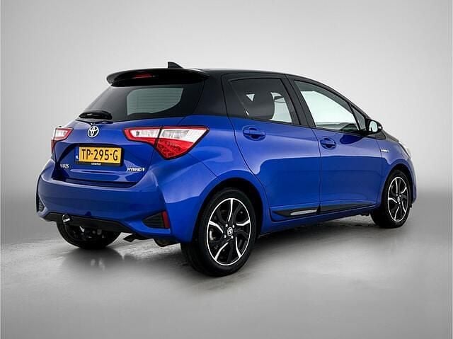 Occasion Toyota Yaris 99 PK (72 kW) 2018 Blauw metallic Hatchback