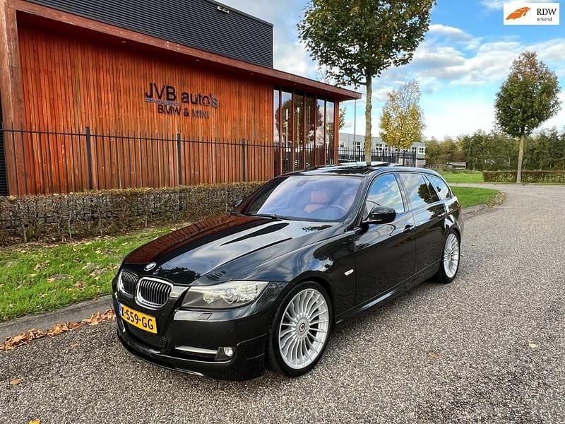 Zwart Gebruikt 2009 BMW 335 Comfort Edition Stationwagen | € 31.500 - Afbeelding 1/4