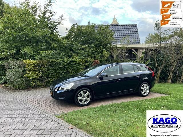 Zwart Gebruikt 2012 Volvo V60 Momentum Stationwagen | € 5.950 (Goede deal) - Afbeelding 1/4