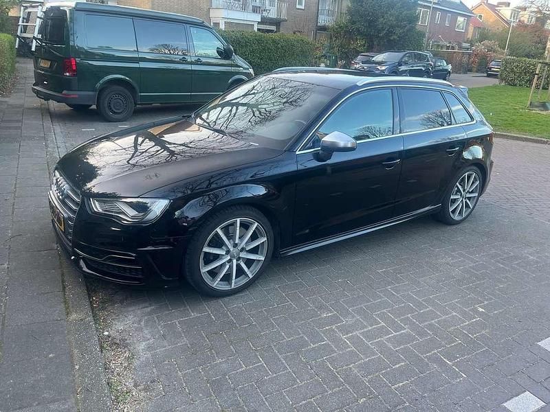 Zwart Gebruikt 2014 Audi S3 Hatchback | € 21.990 (Eerlijke prijs) - Afbeelding 1/4