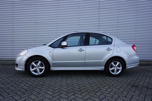 Occasion Suzuki SX4 Exclusive 108 PK (79 kW) 2010 Sedan Sedan