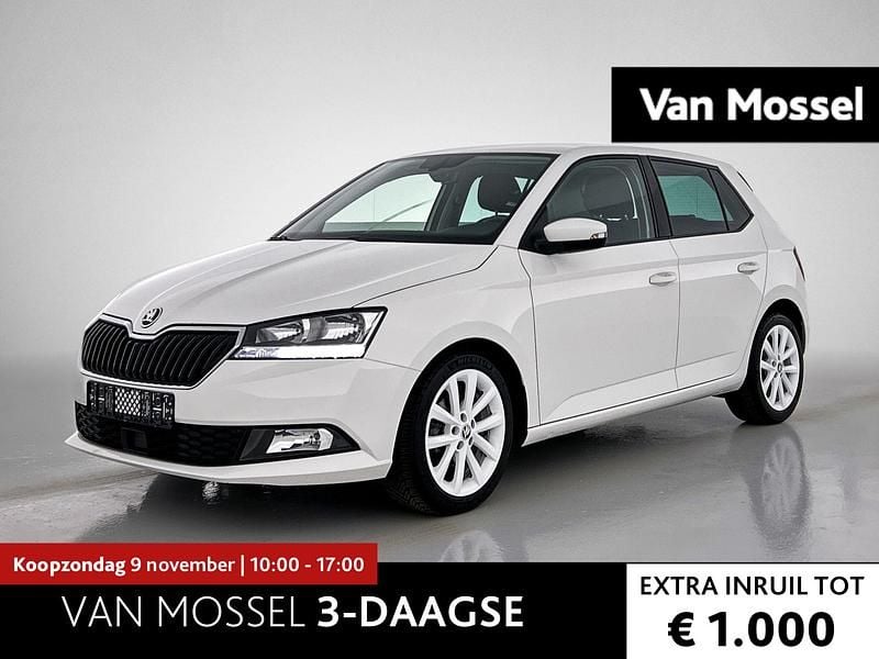 Wit Gebruikt 2021 Skoda Fabia Clever Hatchback | € 14.444 (Eerlijke prijs) - Afbeelding 1/4