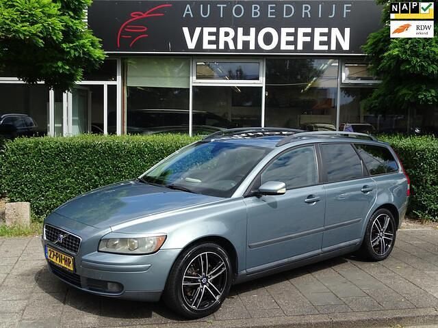 Groen Gebruikt 2004 Volvo V50 Momentum Stationwagen | € 3.950 (Duur) - Afbeelding 1/4