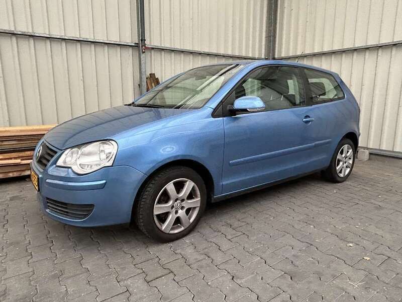 Blauw Gebruikt 2006 VW Polo Comfortline Hatchback | € 2.250 (Goede deal) - Afbeelding 1/4