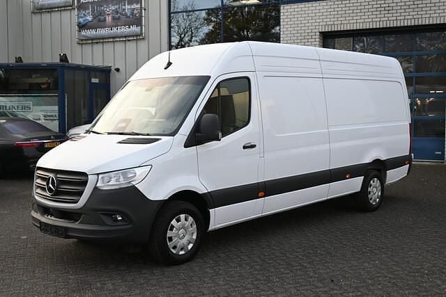 Wit Nieuw 2025 Mercedes Sprinter Van | € 39.950 - Afbeelding 1/4