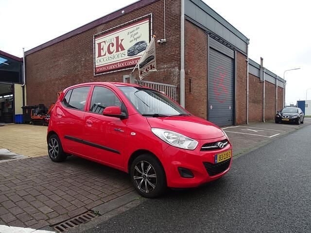 Rood Gebruikt 2012 Hyundai i10 Hatchback | € 2.950 (Goede deal) - Afbeelding 1/4