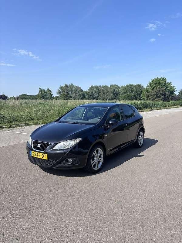Zwart Gebruikt 2011 Seat Ibiza Style MPV | € 5.500 (Iets duurder) - Afbeelding 1/4