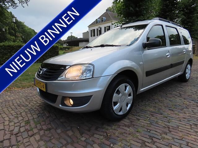Grijs Gebruikt 2010 Dacia Logan MCV Lauréate MPV | € 2.499 (Eerlijke prijs) - Afbeelding 1/4