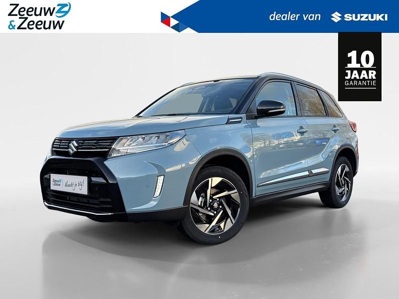 Wit is gratis, andere kleuren tegen meerprijs Nieuw 2025 Suzuki Vitara Style SUV | € 35.350 (Eerlijke prijs) - Afbeelding 1/4