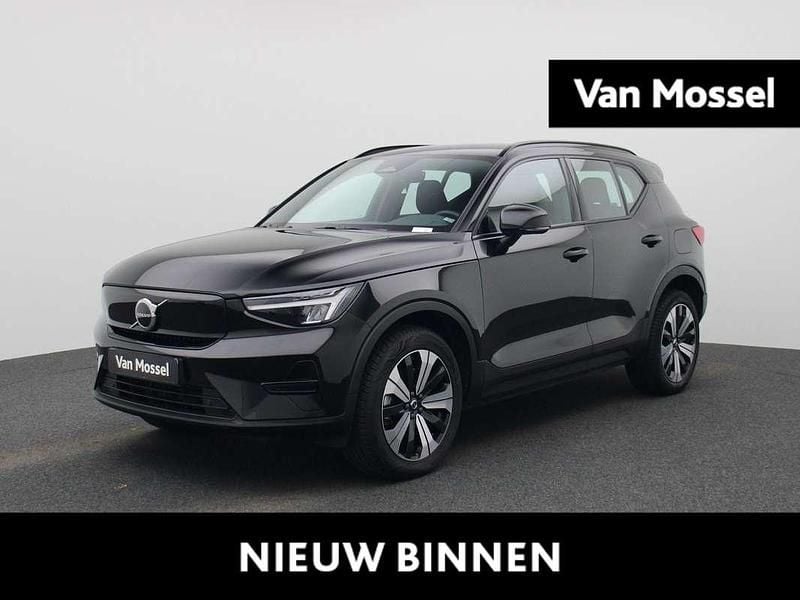 Zwart Gebruikt 2022 Volvo XC40 Core SUV | € 28.900 (Super prijs) - Afbeelding 1/4