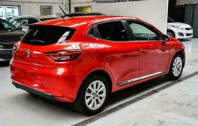 Occasion Renault Clio V Intens 91 PK (66 kW) 2021 Rood Sedan