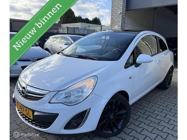 Wit Occasion 2011 Opel Corsa Business Hatchback | € 3.250 (Goede deal) - Afbeelding 1/4