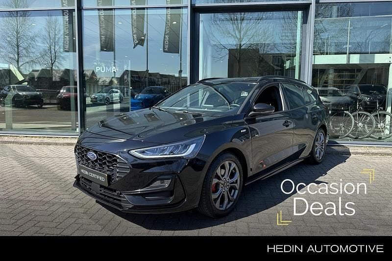 Zwart Occasion 2022 Ford Focus ST-Line Stationwagen | € 16.495 (Goede deal) - Afbeelding 1/4