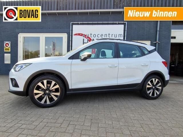 Wit Gebruikt 2021 Seat Arona Style SUV | € 19.990 (Eerlijke prijs) - Afbeelding 1/4