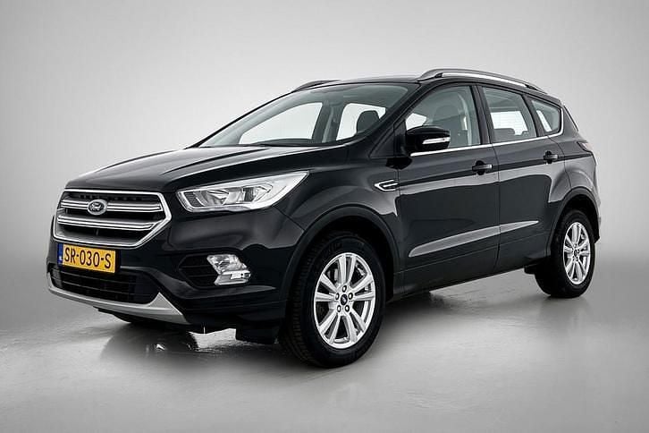 Zwart Occasion 2018 Ford Kuga Trend SUV | € 11.945 (Goede deal) - Afbeelding 1/3