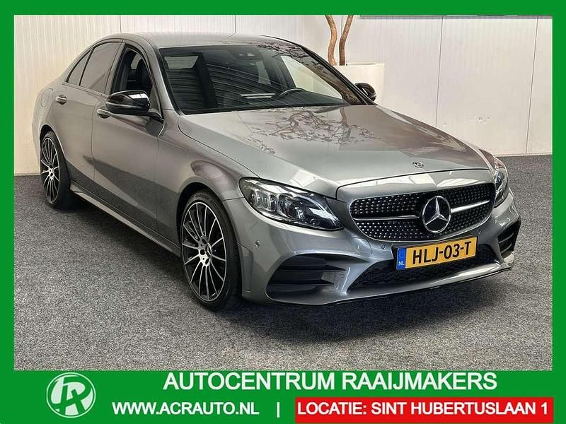 Grijs Gebruikt 2019 Mercedes C200 AMG Sedan | € 29.435 (Eerlijke prijs) - Afbeelding 1/4